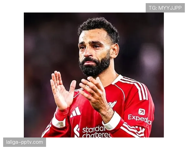 利物浦萨拉赫传球遭手球拦截 裁判泰勒未察觉犯规